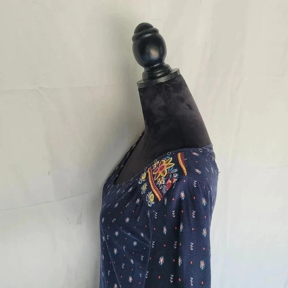 Hollister Lace Up Viscose Top Cap Shirt Tee Navy Blue Floral 3/4 Sleeve XS - Picture 2 of 10